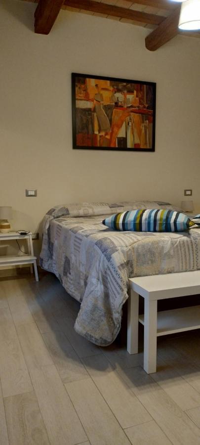 Sotto L'Ulivo Bed & Breakfast Mondavio Room photo